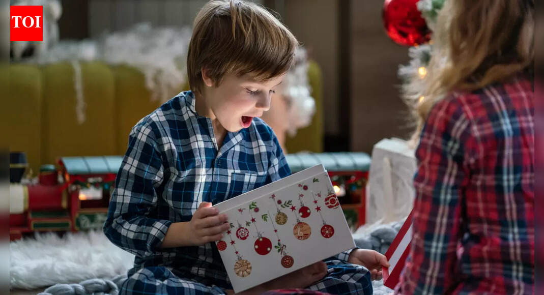 ‘I got a banana!’ Toddler’s Christmas joy breaks the internet