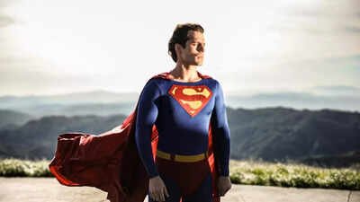 Zack Synder reveals Henry Cavil wearing Christopher Reeve’s original Superman suit, says, ‘everyone agreed he was Superman’