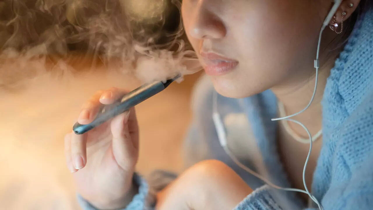 can vape affect eyes Does Vaping Harm Eyesight: Effects of E-Cigarettes on Vision - La Jolla, CA  - Del Mar, CA main image 1