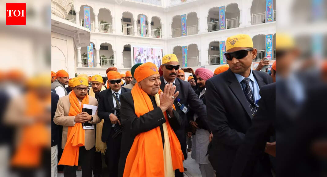 ‘Akhand Path’ marks end of Prakash Parv