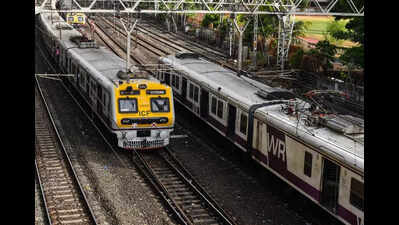 Mumbai: 584 new suburban services on CR, 165 on WR in 4-5 years