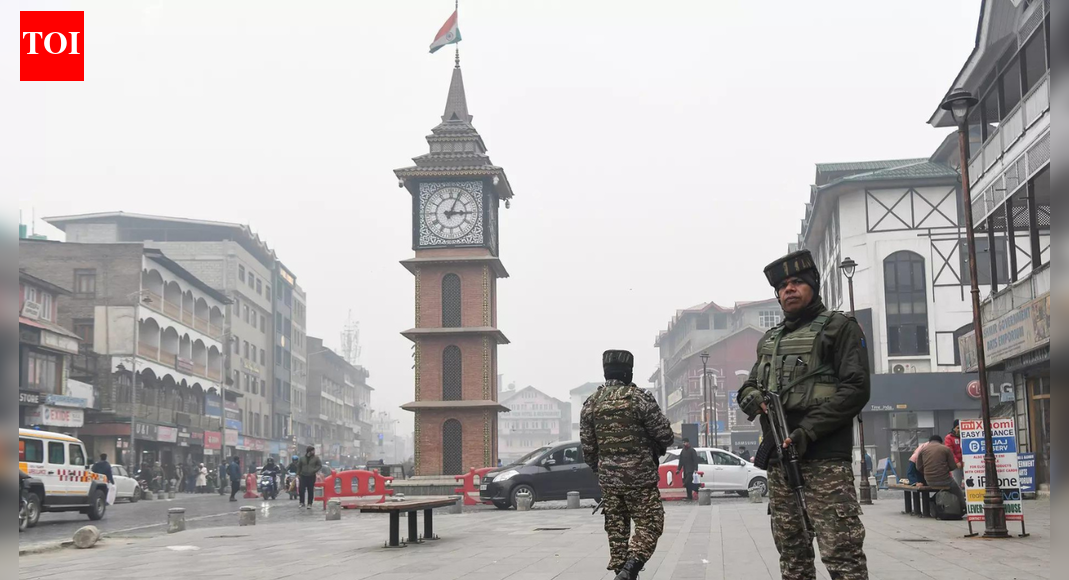 J&K students association says another Kashmiri shawl seller assaulted