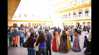 Massive tourist rush in Walled City brings lack of public loos into focus