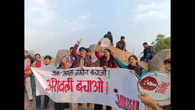 JNU students march against new Aravali definition, call for strong legal safeguards