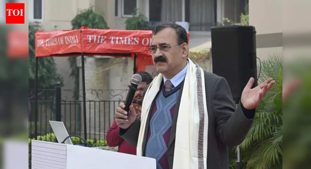 The internet never forgets, cyber expert warns