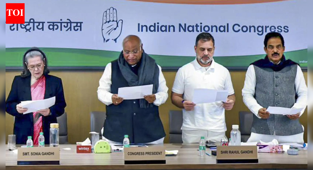 Resolution on Bangladesh unrest: Congress drops blame on govt after Tharoor objects