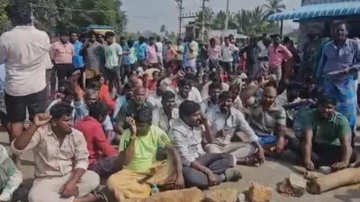 Tamil Nadu: 2 die after drinking contaminated water in Tiruvallur, over 10 hospitalised; villagers stage highway blockade