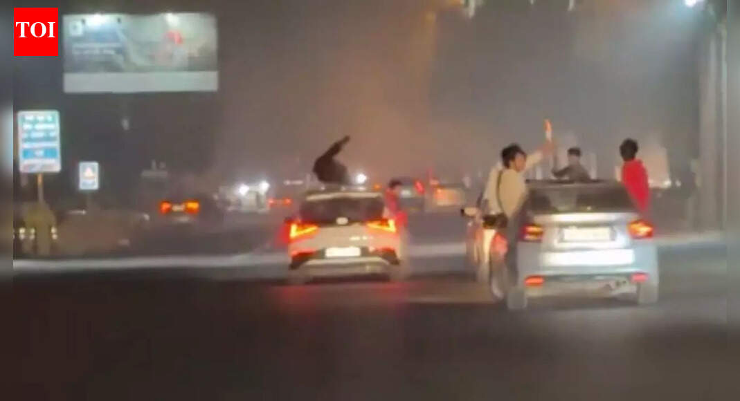 Watch: Men in high-speed cars perform deadly stunts; Delhi Police takes note