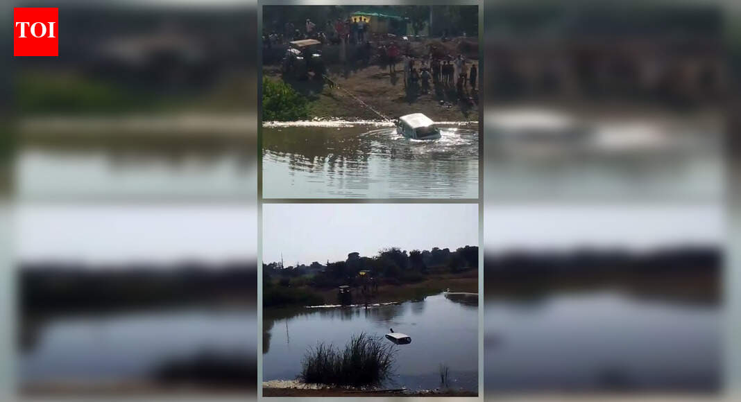 Madhya Pradesh: Car falls into pond after learning driver mistakes accelerator for brake; 2 youths rescued