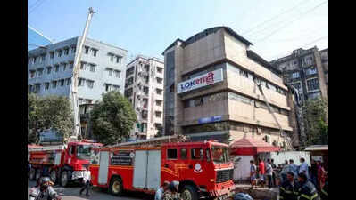 Fire erupts in commerical building in Santacruz East, no injuries reported