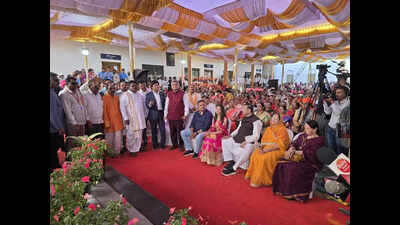 US Congressman joins centenary celebrations of Belagavi school