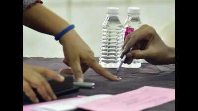 Maharashtra municipal corporation polls: BJP and Eknath Shinde’s Shiv Sena still in deadlock over 10 seats in Thane city