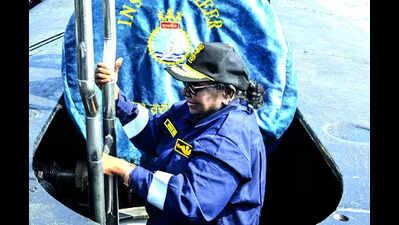 President Murmu becomes second head of state after Abdul Kalam to undertake submarine sortie