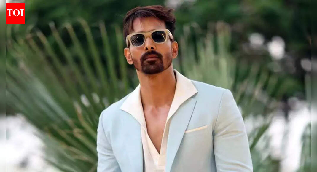 Ek Deewane ki Deewaniyat' star Harshvardhan Rane to headline Ektaa R Kapoor’s crime film 'Shootout in Dubai' - Reports