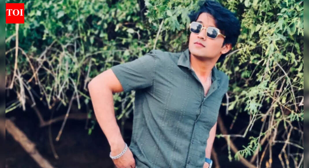 Pavan Joshi shares cryptic post amid Kinjal Dave - Dhruvin Shah engagement: 'I want to be held by someone who never lets me go'