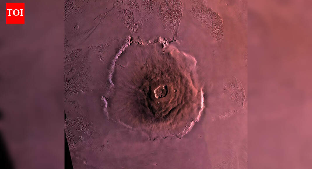 NASA found something unexpected on top of Mars’s biggest volcano