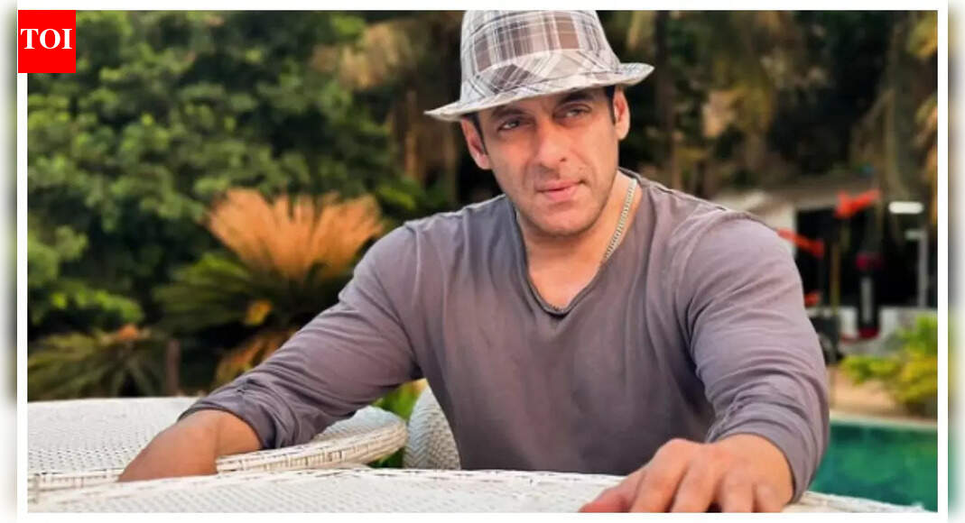 Salman Khan REACTS to birthday greetings from fans and friends; says 'Thank u for all your love n good wishes means a lot'