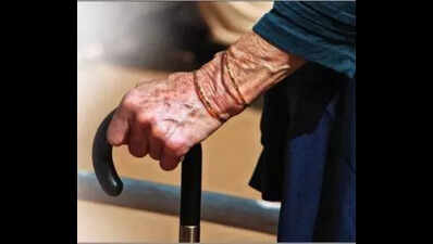 Doorstep ration delivery brings relief to elderly in Haveri