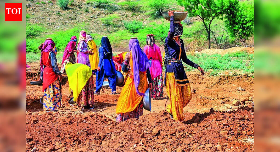 Govt: 8�milies got 100 days of work under NREGA in last 3 FYs