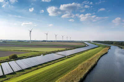 Record 44.5GW green energy added in '25