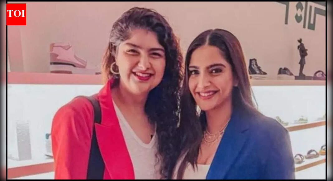 Sonam Kapoor wishes 'darling' Anshula on b'day: Love you my angel sister