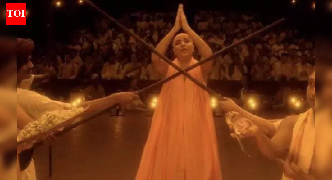 New song Nayaner Jawle traces Binodini–Girish’s creative bond