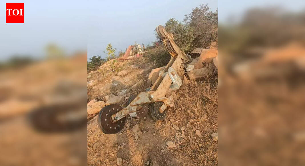 Ropeway crash: 2 engineers suspended, agency blacklisted