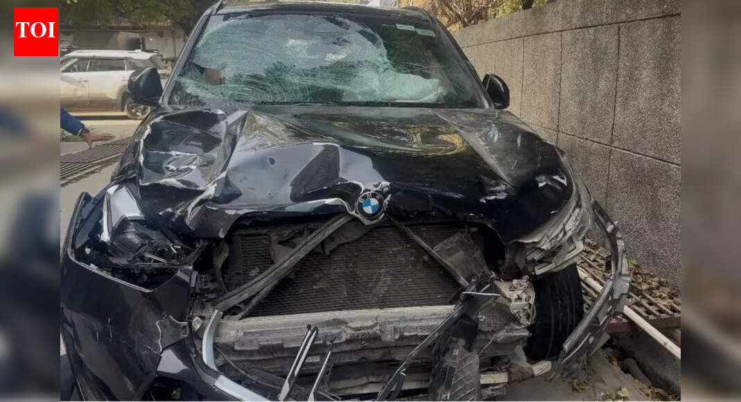 BMW speeding through dense fog mows down cyclist in Noida