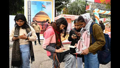 When Delhi logged out for a bit to write a postcard to New Year