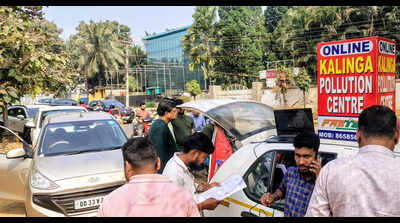 Govt extends ‘no PUCC, no petrol’ enforcement to April 1