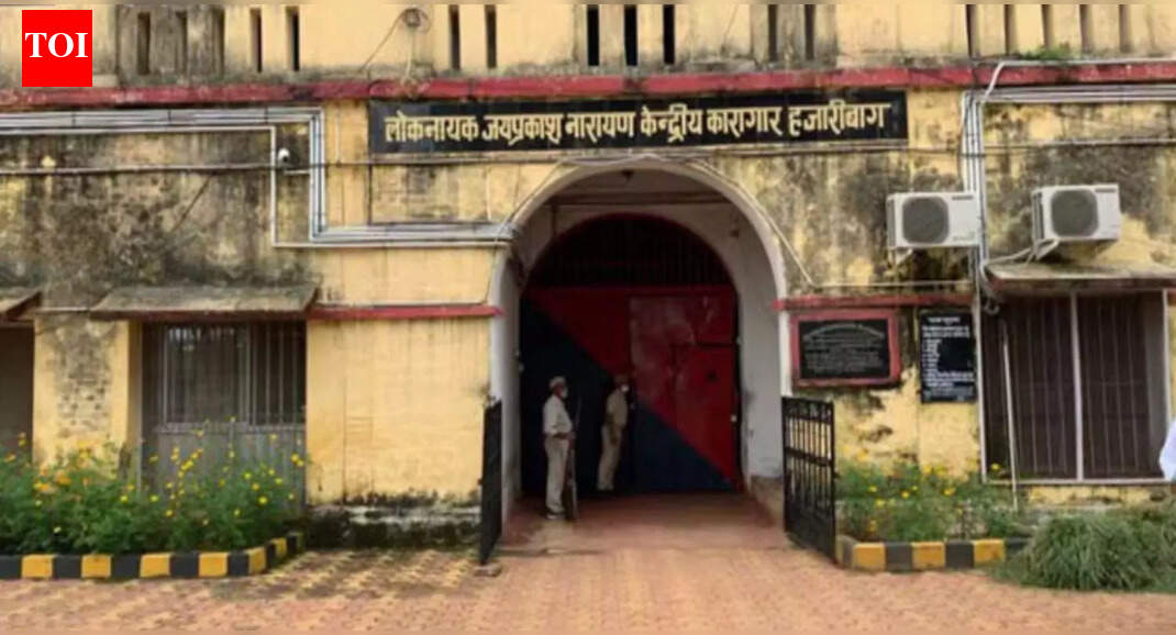 Three prisoners escape Hazaribag Central Jail, probe ordered