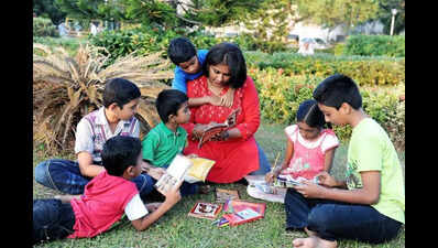 Turning pages, not scrolling: Youngsters turn back to books in 2026
