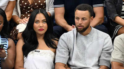 Heartwarming family moments steal the spotlight as Stephen Curry and Ayesha Curry ring in 2026 with love, gratitude, and courtside joy