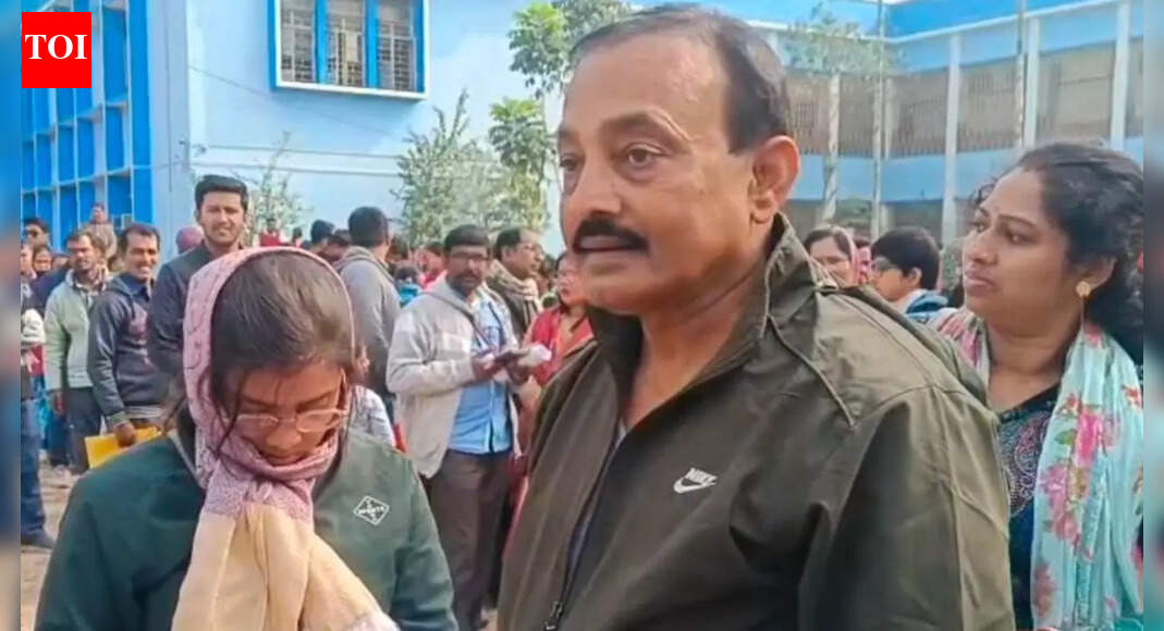 Kargil hero in Bengal voter drive: Ex-soldier queues up to reclaim voting rights after SIR gap