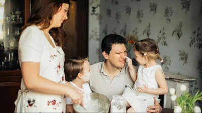 ஒவ்வொரு பெற்றோரும் தெரிந்து கொள்ள வேண்டிய சிறந்த பெற்றோருக்கான ஆலோசனையை சிறந்த உளவியலாளர் வெளிப்படுத்துகிறார்