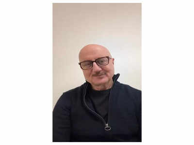 Anupam Kher starts 2026 with life lessons and a message of happiness