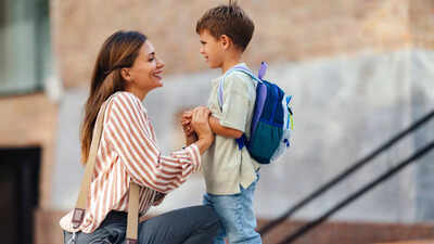 ஒரு நிபுணரின் கூற்றுப்படி, நம்பிக்கையான குழந்தைகளை வளர்ப்பதற்கான 5 வழிகள்