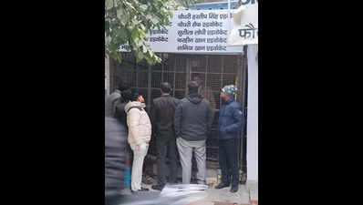 Lawyers occupy plot in Meerut court, threaten self-harm over chamber dispute