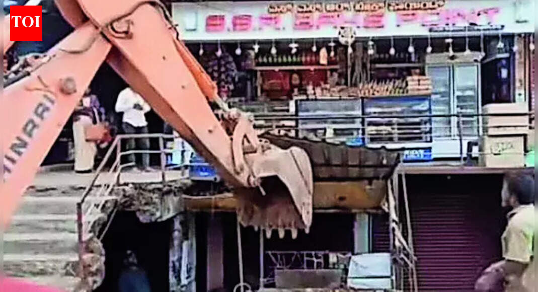 Administration launches monthlong anti-encroachment drive