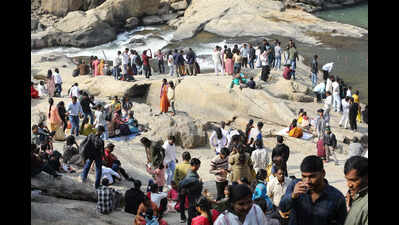 Ranchi Welcomes New Year with Faith, Festivity and Family Outings
