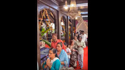 Devotees queue up for darshan at restored Kasba Ganapati temple, seek shendur as prasad
