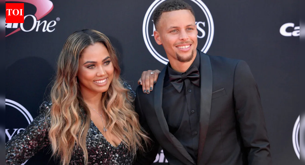 “More memories, more magic” - Stephen Curry and Ayesha Curry steals limelight with adorable couple goal moment at New Year’s Eve party