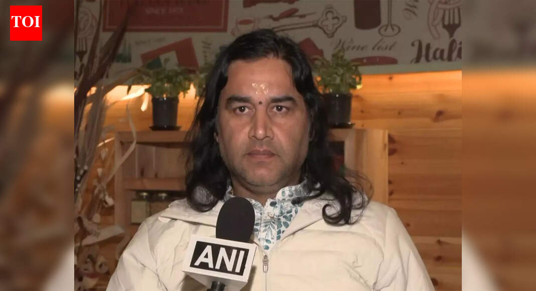 'Shah Rukh Khan is a traitor': BJP targets KKR owner over picking Bangladeshi cricketer Mustafizur Rahman; Congress defends him