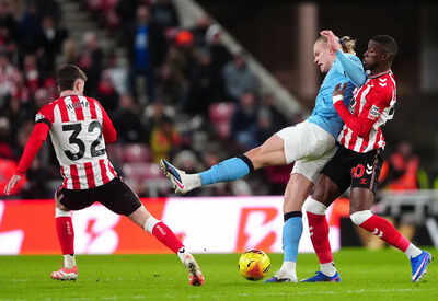 Premier League: Man City stumble, Liverpool held as goal-shy New Year shakes up title race