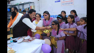 Former top cop marks birthday by feeding 1,500 blind children in Bengaluru