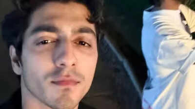 Ahaan Panday’s New Year selfie wins hearts; 'Saiyaara' star looks cool in black