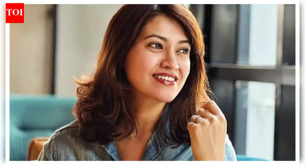 Parakh Madan rings in the New Year with mother and pet: A small intimate celebration