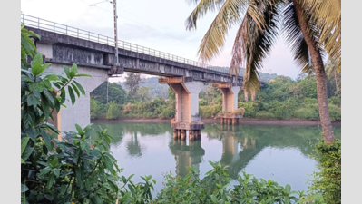 Uguem locals experience that sinking feeling after sand extraction violence