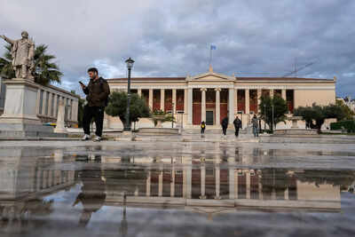 Greece abolishes long study breaks, cutting student population by half