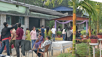 For parties, all roads lead to the suburbs